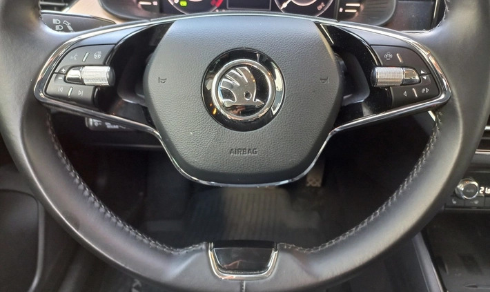 Skoda Kamiq cena 103900 przebieg: 51753, rok produkcji 2021 z Poniatowa małe 562